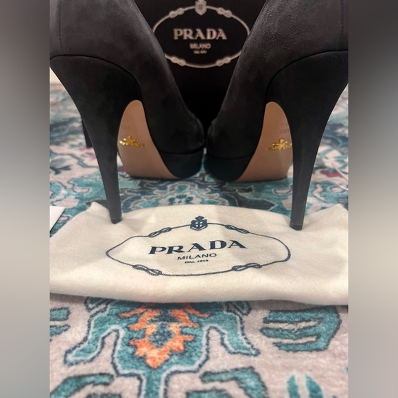 PRADA Grey Gray Suede Peep Toe Platform Pumps Heels Size 38.5 - Picture 3 of 6